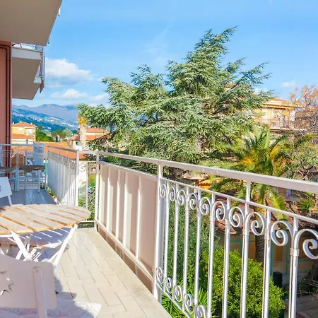 Eveten - Daire Diano Marina